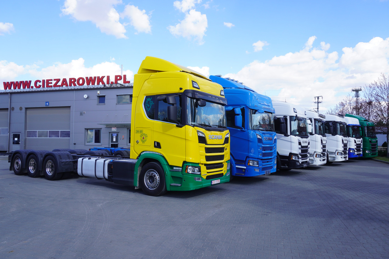SCANIA R650 V8 / 650 HP/ frame 8.8 m / steered 4th axis / 20 units - Вантажівка з маніпулятором: фото 1 SCANIA R650 V8 / 650 HP/ frame 8.8 m / steered 4th axis / 20 units - Вантажівка з маніпулятором: фото 1