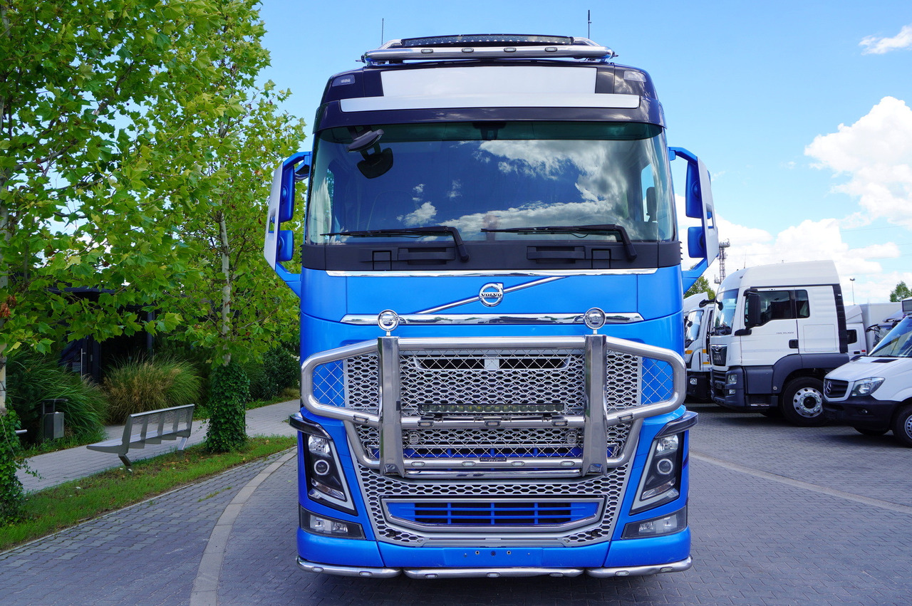 VOLVO FH16 750 8x4 / ALUCAR stanchion superstructure / 7.6 m chassis / Steered axle - Лісовоз: фото 5 VOLVO FH16 750 8x4 / ALUCAR stanchion superstructure / 7.6 m chassis / Steered axle - Лісовоз: фото 5