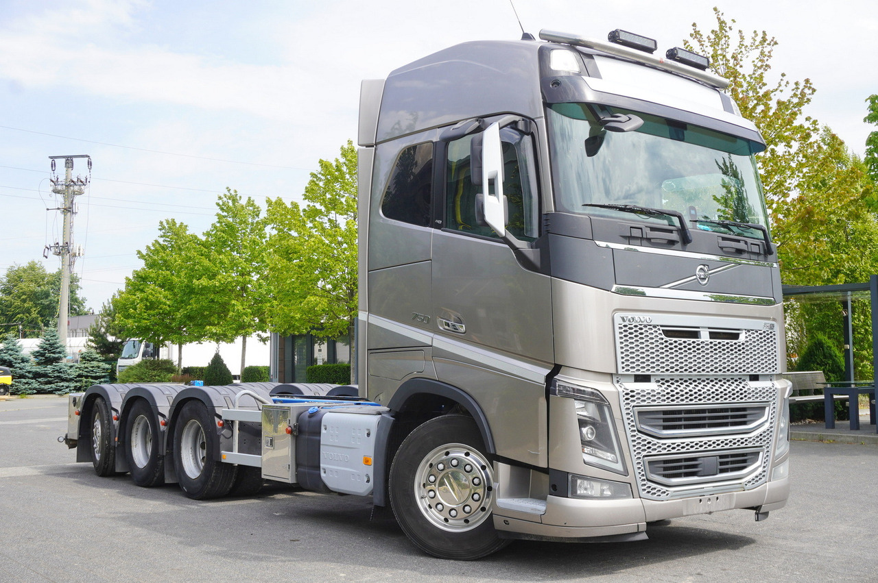 Вантажівка з маніпулятором VOLVO FH16 750 8x4x4 / 750 HP! / Frame 685 cm / Steered 4th axle: фото 8