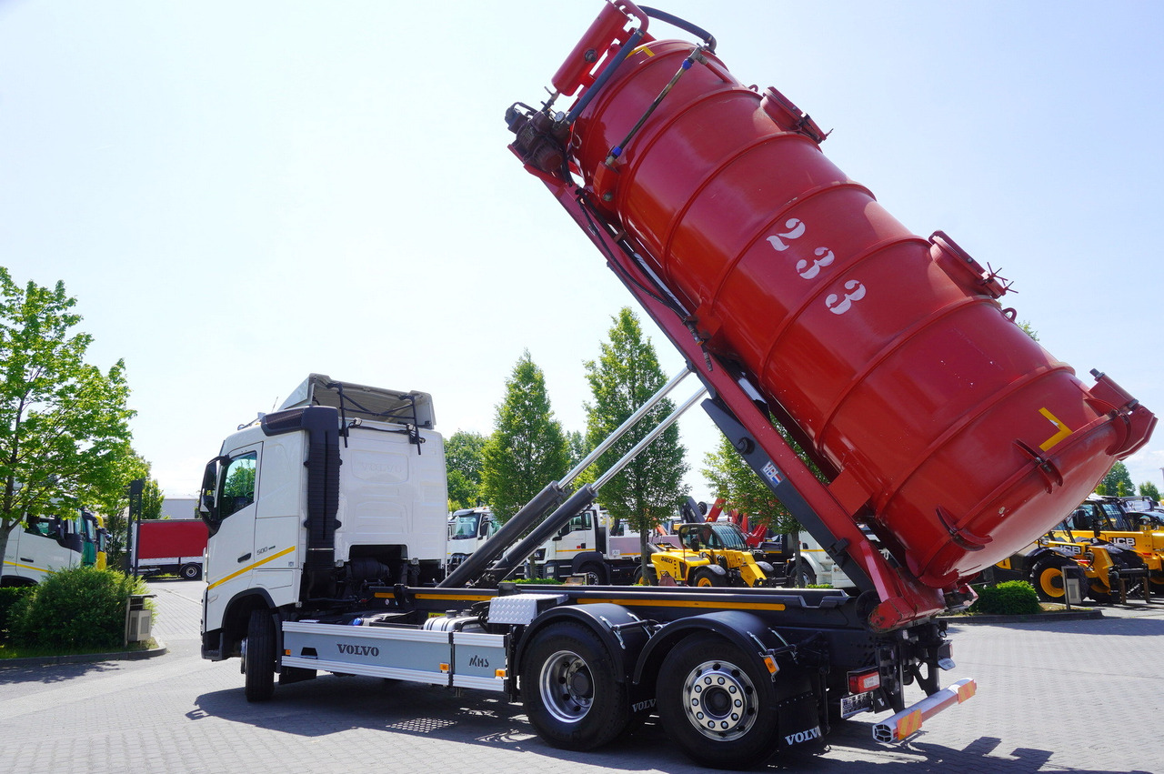VOLVO Volvo FH 500 / Septic barrel 13000 l / Hook lift 21 t / 2022 / 3rd axle steered / 2 units - Розкидач рідких добрив: фото 4 VOLVO Volvo FH 500 / Septic barrel 13000 l / Hook lift 21 t / 2022 / 3rd axle steered / 2 units - Розкидач рідких добрив: фото 4