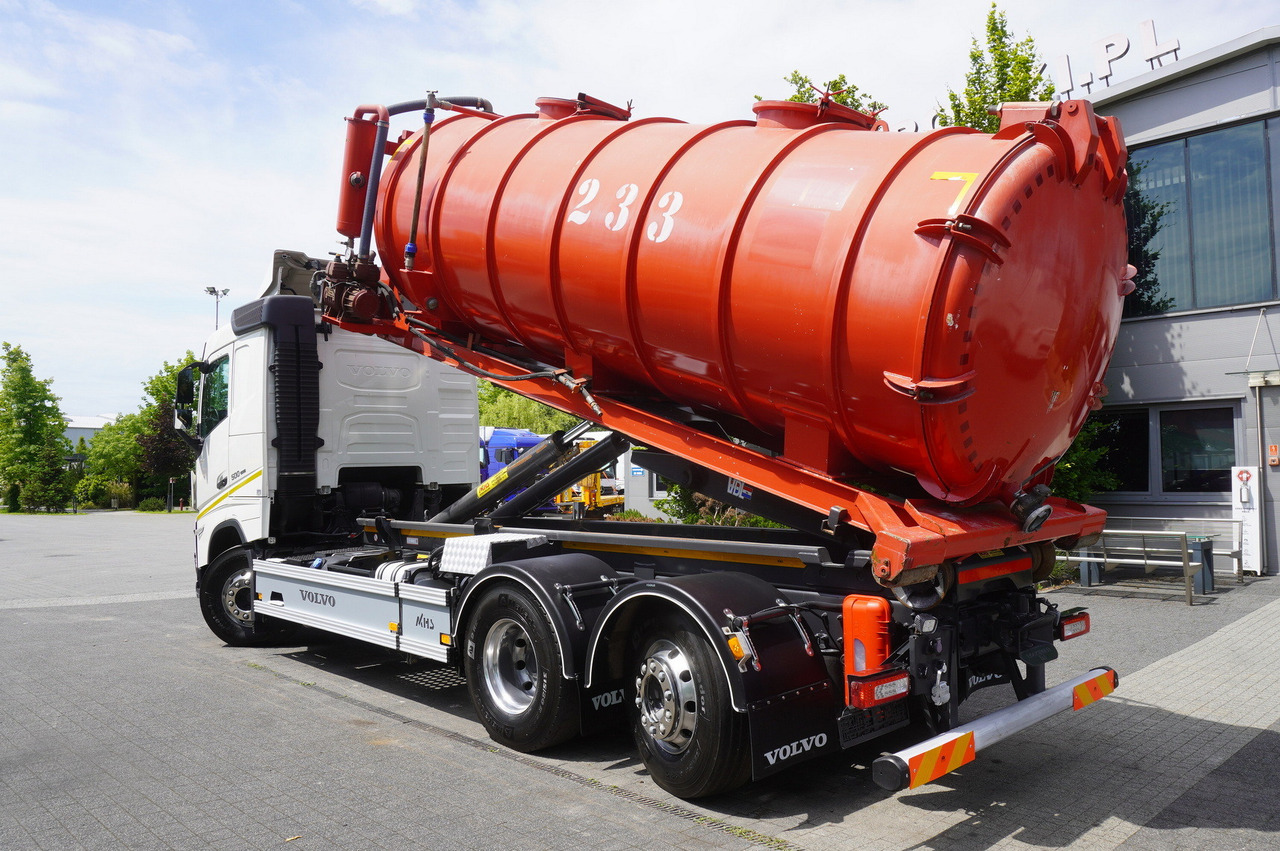 VOLVO Volvo FH 500 / Septic barrel 13000 l / Hook lift 21 t / 2022 / 3rd axle steered / 2 units - Розкидач рідких добрив: фото 5 VOLVO Volvo FH 500 / Septic barrel 13000 l / Hook lift 21 t / 2022 / 3rd axle steered / 2 units - Розкидач рідких добрив: фото 5