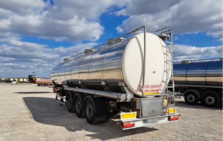 WIELTON NS3D 36 t food cistern / 3 chambers - Напівпричіп цистерна: фото 4 WIELTON NS3D 36 t food cistern / 3 chambers - Напівпричіп цистерна: фото 4