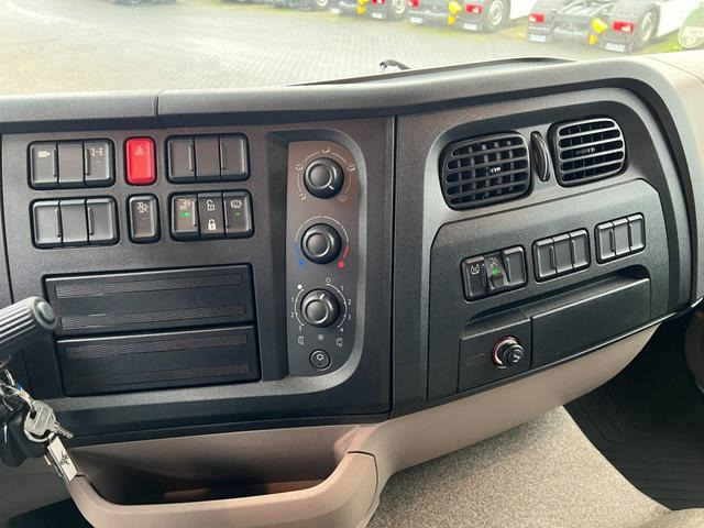 DAF XB 290 FA 16 to. Curtainsider LBW 1.5 Tonnen AHK - Тентована вантажівка: фото 5 DAF XB 290 FA 16 to. Curtainsider LBW 1.5 Tonnen AHK - Тентована вантажівка: фото 5