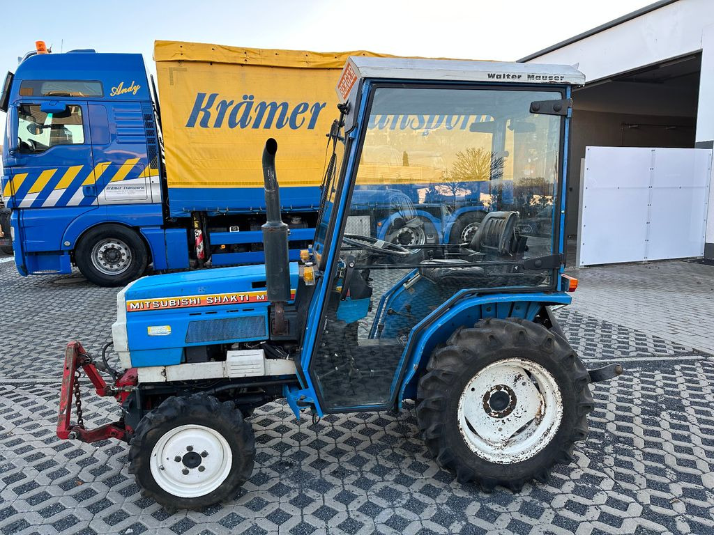 Mitsubishi MT 180 DL Winterdienst und mäherwerk - Комунальний трактор: фото 4 Mitsubishi MT 180 DL Winterdienst und mäherwerk - Комунальний трактор: фото 4