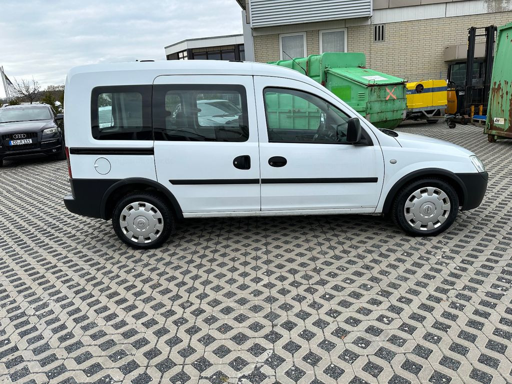 Opel Combo 1.4 TWINPORT ECOTEC Arizona - Пасажирський фургон: фото 3 Opel Combo 1.4 TWINPORT ECOTEC Arizona - Пасажирський фургон: фото 3