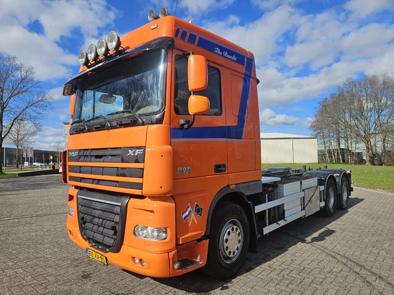 DAF XF 105 410 | 6X2 | Manual | Euro 5 | 10 Tyres - Вантажівка шасі: фото 1 DAF XF 105 410 | 6X2 | Manual | Euro 5 | 10 Tyres - Вантажівка шасі: фото 1