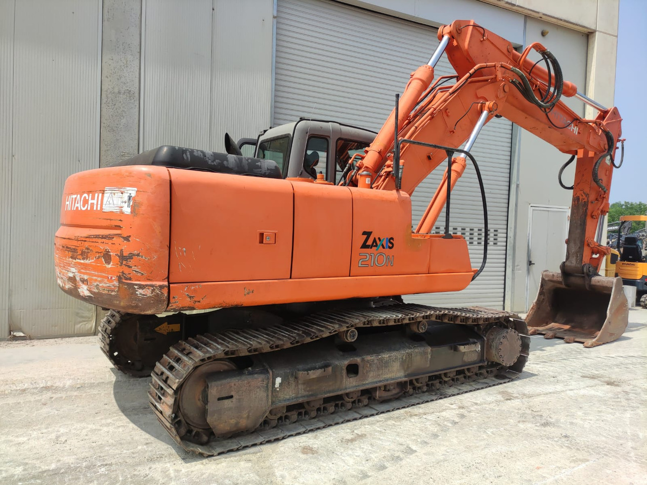 HITACHI ZX210N - Гусеничний екскаватор: фото 2 HITACHI ZX210N - Гусеничний екскаватор: фото 2