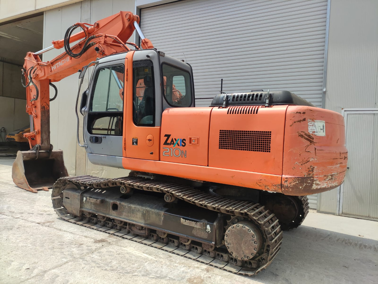 HITACHI ZX210N - Гусеничний екскаватор: фото 4 HITACHI ZX210N - Гусеничний екскаватор: фото 4