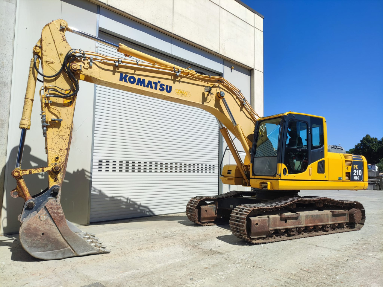KOMATSU PC210NLC-8 - Гусеничний екскаватор: фото 1 KOMATSU PC210NLC-8 - Гусеничний екскаватор: фото 1