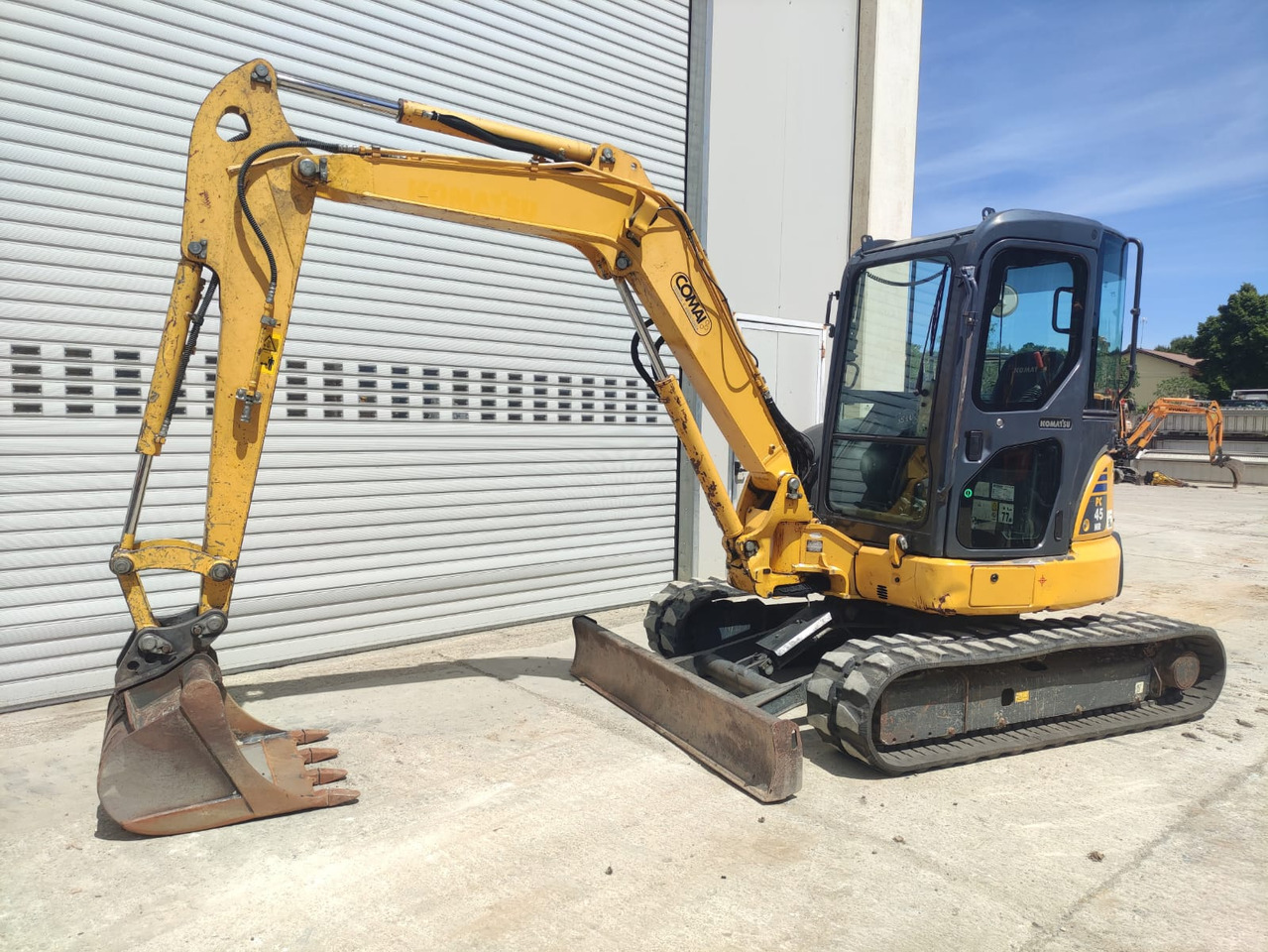 KOMATSU PC45MR-3 - Міні-екскаватор: фото 1 KOMATSU PC45MR-3 - Міні-екскаватор: фото 1
