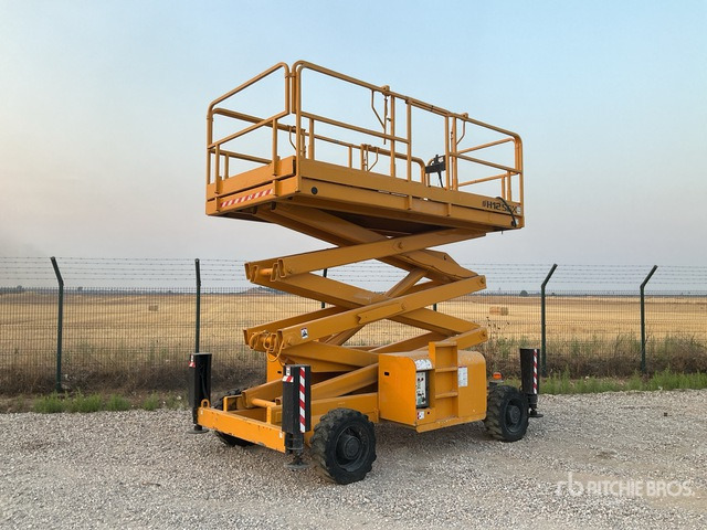 2001 Haulotte H12 SDX 4x4 Scissor Lift - Ножичний підйомник: фото 1 2001 Haulotte H12 SDX 4x4 Scissor Lift - Ножичний підйомник: фото 1