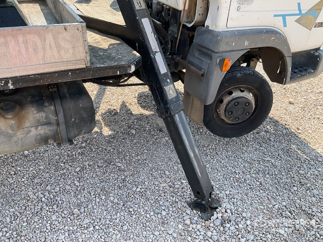 2005 Nissan Cabstar 35.13 Oil&Steel Scorpion 1490 15 m on 4x2 Bucket Truck - Автовишка: фото 4 2005 Nissan Cabstar 35.13 Oil&Steel Scorpion 1490 15 m on 4x2 Bucket Truck - Автовишка: фото 4