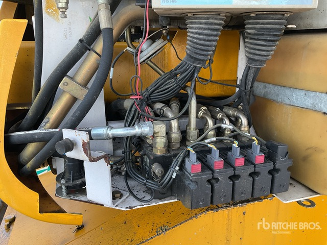 2007 Haulotte HA18PX 4WD Diesel Articulating Boom Lift - Колінчастий підйомник: фото 4 2007 Haulotte HA18PX 4WD Diesel Articulating Boom Lift - Колінчастий підйомник: фото 4