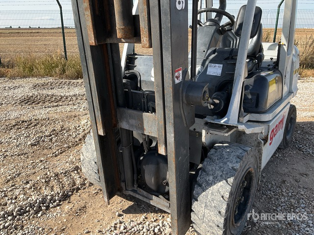 2015 Nissan YG1D2A32Q Forklift - Дизельний навантажувач: фото 4 2015 Nissan YG1D2A32Q Forklift - Дизельний навантажувач: фото 4