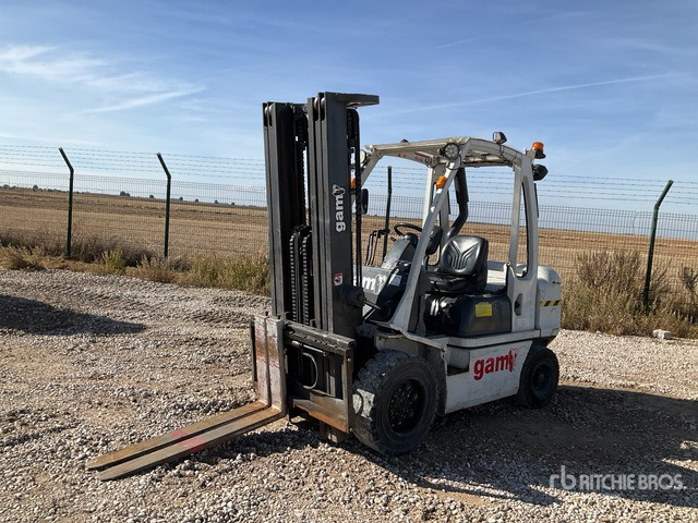 2015 Nissan YG1D2A32Q Forklift - Дизельний навантажувач: фото 2 2015 Nissan YG1D2A32Q Forklift - Дизельний навантажувач: фото 2