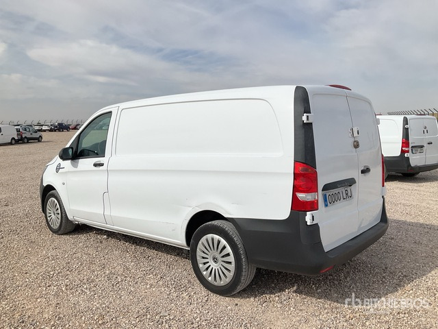 2019 Mercedes-Benz eVito Electric Cargo Van - Суцільнометалевий фургон: фото 4 2019 Mercedes-Benz eVito Electric Cargo Van - Суцільнометалевий фургон: фото 4