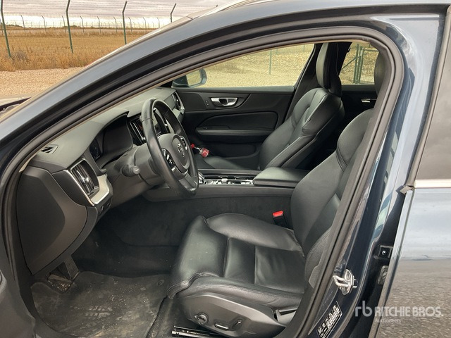 2021 Volvo V60 SUV - Позашляховик: фото 5 2021 Volvo V60 SUV - Позашляховик: фото 5