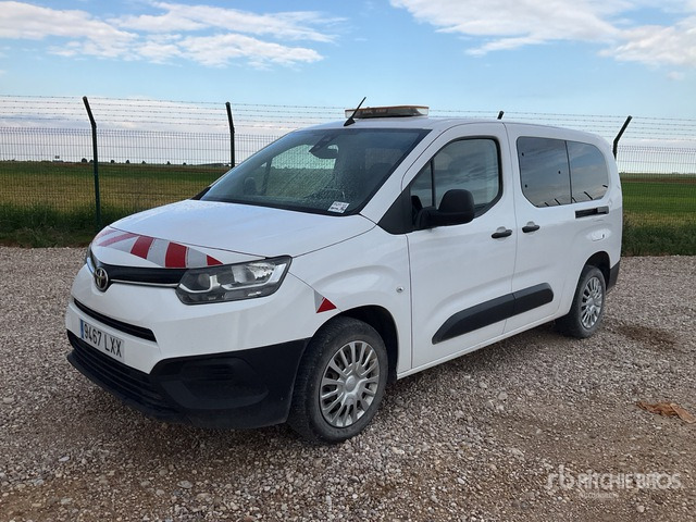 2022 Toyota Proace City Verso 5 Passenger Van - Мікроавтобус, Пасажирський фургон: фото 2 2022 Toyota Proace City Verso 5 Passenger Van - Мікроавтобус, Пасажирський фургон: фото 2