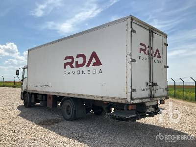 IVECO ML120 E 18 4x2 camion caja cerrada - Бортова вантажівка/ Платформа: фото 2 IVECO ML120 E 18 4x2 camion caja cerrada - Бортова вантажівка/ Платформа: фото 2