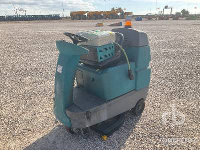 TENNANT T7 - Промислова підмітальна машина: фото 1 TENNANT T7 - Промислова підмітальна машина: фото 1