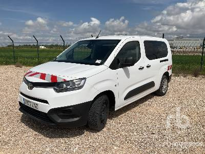 TOYOTA PROACE - Суцільнометалевий фургон: фото 1 TOYOTA PROACE - Суцільнометалевий фургон: фото 1