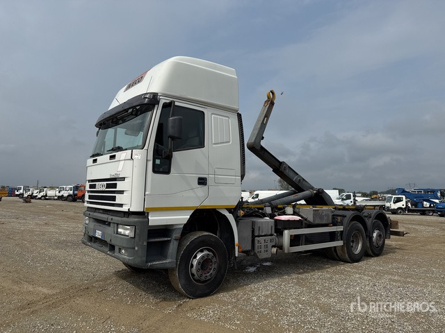 2001 Iveco Eurostar 260E40 6x2 Sleeper Roll-Off Truck - Гаковий мультиліфт вантажівка: фото 1 2001 Iveco Eurostar 260E40 6x2 Sleeper Roll-Off Truck - Гаковий мультиліфт вантажівка: фото 1
