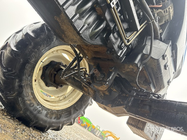 2008 New Holland TS135A Plus 4WD Tractor - Трактор: фото 5 2008 New Holland TS135A Plus 4WD Tractor - Трактор: фото 5