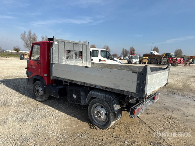 2009 Effedi Gasolone TP2 (Inoperable) Dump Truck: Light Duty - Самоскид вантажівка: фото 3 2009 Effedi Gasolone TP2 (Inoperable) Dump Truck: Light Duty - Самоскид вантажівка: фото 3