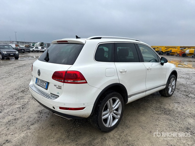 2011 Volkswagen Touareg SUV - Позашляховик: фото 3 2011 Volkswagen Touareg SUV - Позашляховик: фото 3