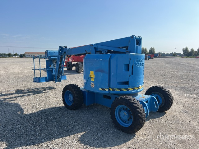 2015 Genie Z-34/22 (Inoperable) Articulating Boom Lift - Колінчастий підйомник: фото 4 2015 Genie Z-34/22 (Inoperable) Articulating Boom Lift - Колінчастий підйомник: фото 4