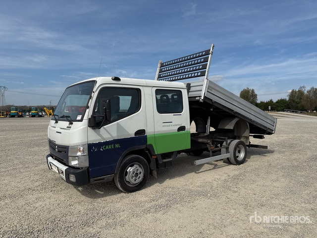 2015 Mitsubishi Canter Crew Cab Dump Truck: Light Duty - Самоскид вантажівка: фото 1 2015 Mitsubishi Canter Crew Cab Dump Truck: Light Duty - Самоскид вантажівка: фото 1