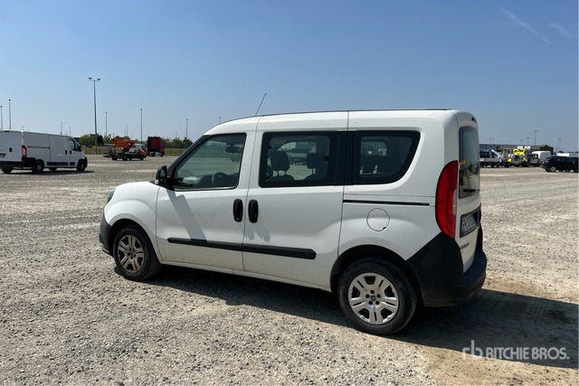 2018 Fiat Doblo COMBI 1.3 MJT 16V SX N1 Van Truck - Суцільнометалевий фургон: фото 3 2018 Fiat Doblo COMBI 1.3 MJT 16V SX N1 Van Truck - Суцільнометалевий фургон: фото 3