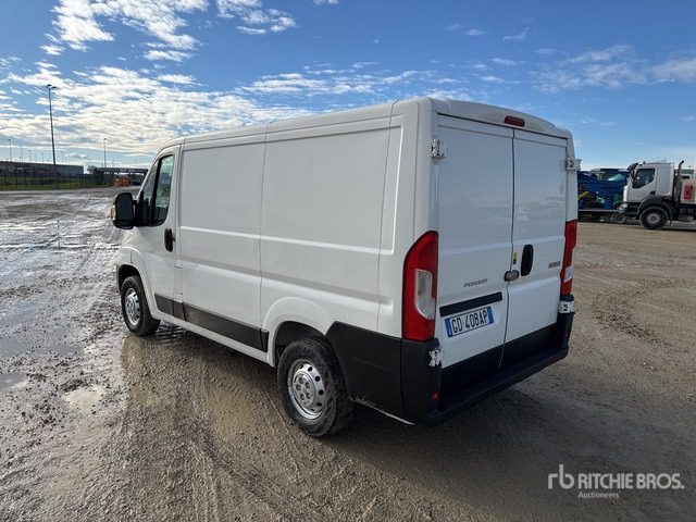 2020 Peugeot Boxer L1H1 2.2 BLUEHDI 140CV SeS Van Truck - Вантажівка з закритим кузовом: фото 2 2020 Peugeot Boxer L1H1 2.2 BLUEHDI 140CV SeS Van Truck - Вантажівка з закритим кузовом: фото 2