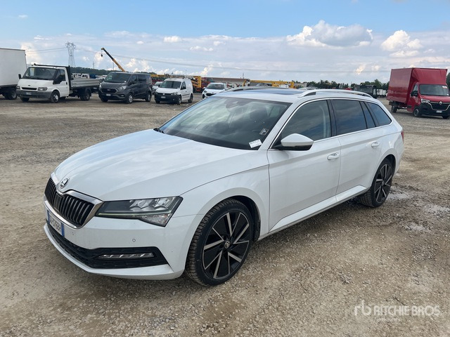 2020 Skoda Superb Wagon 2.0 TDI EVO 150CV EXECUTIVE Automobile - Легковий автомобіль: фото 1 2020 Skoda Superb Wagon 2.0 TDI EVO 150CV EXECUTIVE Automobile - Легковий автомобіль: фото 1