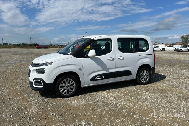 2021 Citroen Berlingo Autocarro furgonato - Легковий фургон: фото 1 2021 Citroen Berlingo Autocarro furgonato - Легковий фургон: фото 1