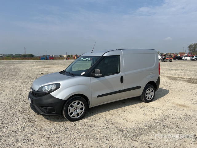 2021 Fiat Doblo CARGO CH1 LOUNGE 1.6 MJET 120CV ... Van Truck - Суцільнометалевий фургон: фото 3 2021 Fiat Doblo CARGO CH1 LOUNGE 1.6 MJET 120CV ... Van Truck - Суцільнометалевий фургон: фото 3