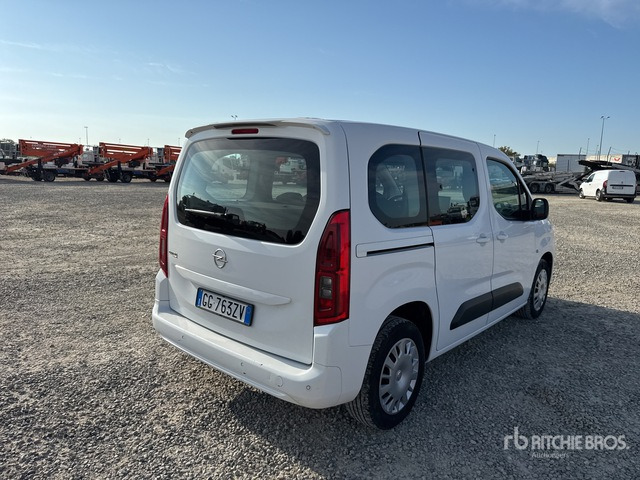 2021 Opel Combo LIFE 1.5 D 100CV EDITION PLUS L ... Van Truck - Легковий фургон: фото 3 2021 Opel Combo LIFE 1.5 D 100CV EDITION PLUS L ... Van Truck - Легковий фургон: фото 3