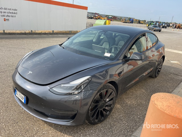 2021 Tesla Model 3 3 PERFORMANCE DUAL MOTOR 4WD Automobile - Легковий автомобіль: фото 1 2021 Tesla Model 3 3 PERFORMANCE DUAL MOTOR 4WD Automobile - Легковий автомобіль: фото 1