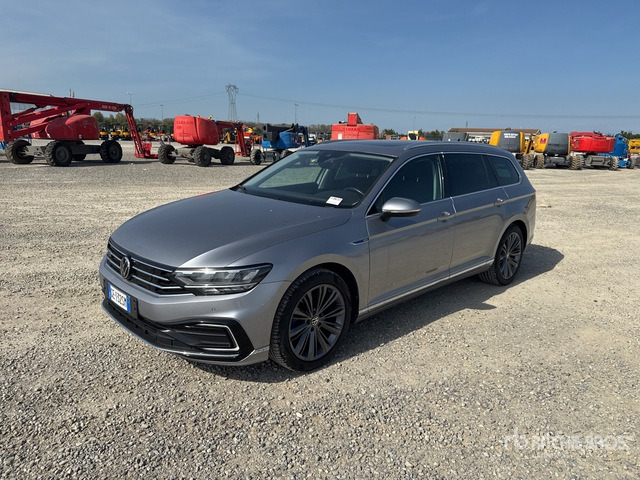 2021 Volkswagen Passat 1.4 PLUG IN HYBRID GTE DSG Station Wagon - Універсал: фото 1 2021 Volkswagen Passat 1.4 PLUG IN HYBRID GTE DSG Station Wagon - Універсал: фото 1