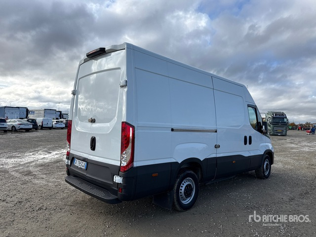 2022 Iveco Daily 35S14NV 3520L H2 BLUE P Van Truck - Вантажівка з закритим кузовом: фото 3 2022 Iveco Daily 35S14NV 3520L H2 BLUE P Van Truck - Вантажівка з закритим кузовом: фото 3