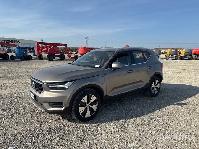 2022 Volvo XC40 T4 PLUG-IN HYBRID AUTO RECH INS ... SUV - Позашляховик: фото 1 2022 Volvo XC40 T4 PLUG-IN HYBRID AUTO RECH INS ... SUV - Позашляховик: фото 1
