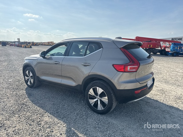 2022 Volvo XC40 T4 PLUG-IN HYBRID AUTO RECH INS ... SUV - Позашляховик: фото 4 2022 Volvo XC40 T4 PLUG-IN HYBRID AUTO RECH INS ... SUV - Позашляховик: фото 4