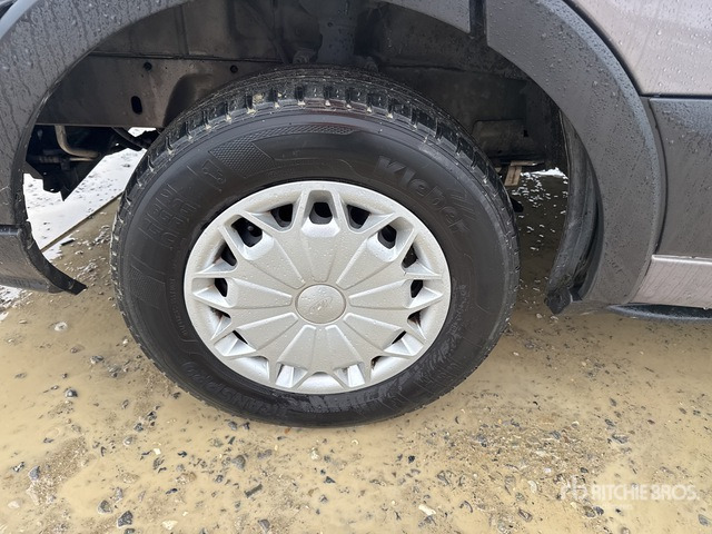 2015 Ford Transit 310T125 6-Seat Mini Bus - Автобус: фото 5 2015 Ford Transit 310T125 6-Seat Mini Bus - Автобус: фото 5