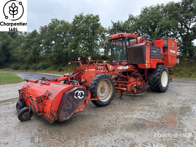 1998 Matrot M41H Self-Propelled 6 Row Machine A ... Sugar Beet Harvester - Комбайн бурякозбиральний: фото 1 1998 Matrot M41H Self-Propelled 6 Row Machine A ... Sugar Beet Harvester - Комбайн бурякозбиральний: фото 1