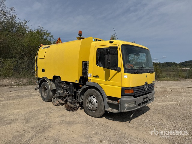 2002 Mercedes-Benz Atego 2001 Faun VIAJET 6 R/L on Balayeuse Sweeper Truck - Підмітально-прибиральна машина: фото 1 2002 Mercedes-Benz Atego 2001 Faun VIAJET 6 R/L on Balayeuse Sweeper Truck - Підмітально-прибиральна машина: фото 1
