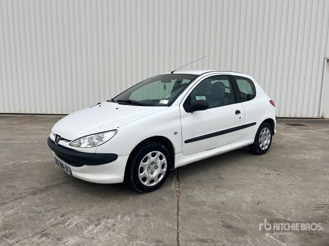 2004 Peugeot 206 Vehicule Utilitaire Cargo Van - Легковий автомобіль: фото 2 2004 Peugeot 206 Vehicule Utilitaire Cargo Van - Легковий автомобіль: фото 2