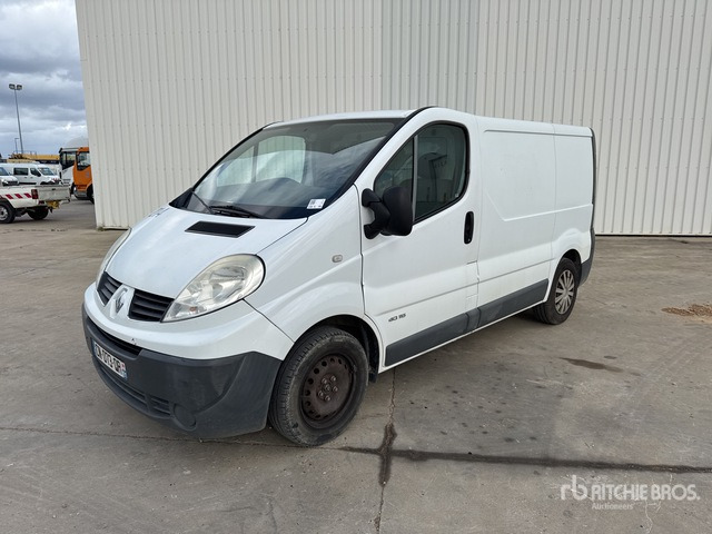 2012 Renault Trafic dCi115 Vehicule Utilitaire Cargo Van - Легковий фургон: фото 2 2012 Renault Trafic dCi115 Vehicule Utilitaire Cargo Van - Легковий фургон: фото 2