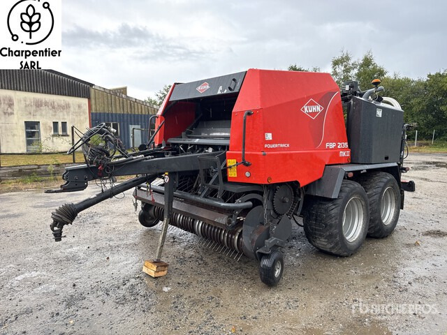 2015 Kuhn FBP 2135 MKII PowerTrack Enrubanneuse T/A Combination Baler Wrapper - Прес-підбирач рулонний, Обмотувальник рулонів: фото 2 2015 Kuhn FBP 2135 MKII PowerTrack Enrubanneuse T/A Combination Baler Wrapper - Прес-підбирач рулонний, Обмотувальник рулонів: фото 2
