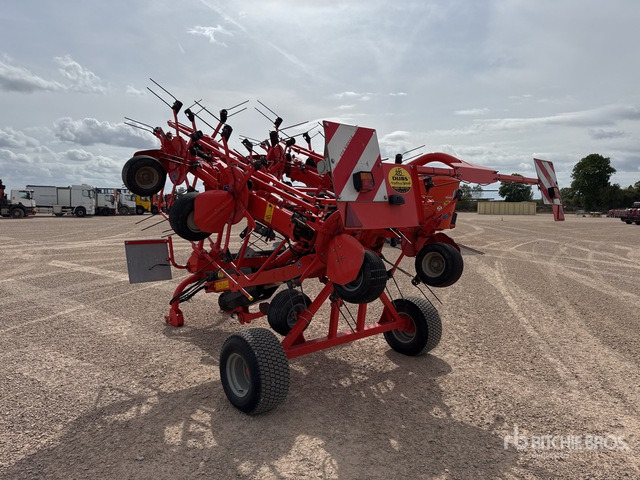 2015 Kuhn GF10802TGII 10.8 m Semi-Mount 10 Rotor Faneuse Hay Tedder - Сіноворушилка: фото 3 2015 Kuhn GF10802TGII 10.8 m Semi-Mount 10 Rotor Faneuse Hay Tedder - Сіноворушилка: фото 3