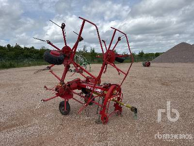 SIP SPIDER 555 PRO 5500 mm 3-Point Rotor Faneuse - Сіноворушилка: фото 4 SIP SPIDER 555 PRO 5500 mm 3-Point Rotor Faneuse - Сіноворушилка: фото 4
